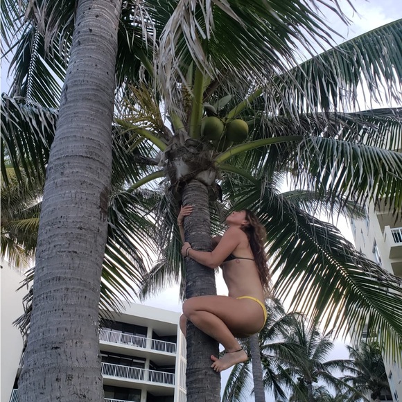 Meet your Posher, Torrey - Picture 10 of 14